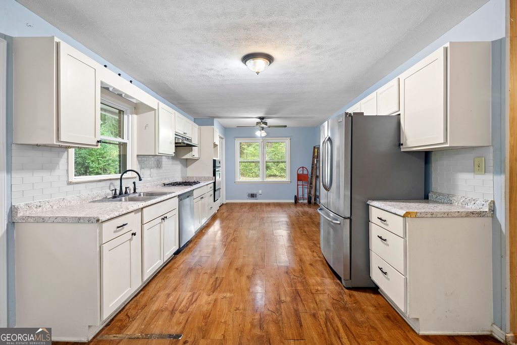 195 Rosewood Avenue, Tyrone, GA 30290 — photo 4