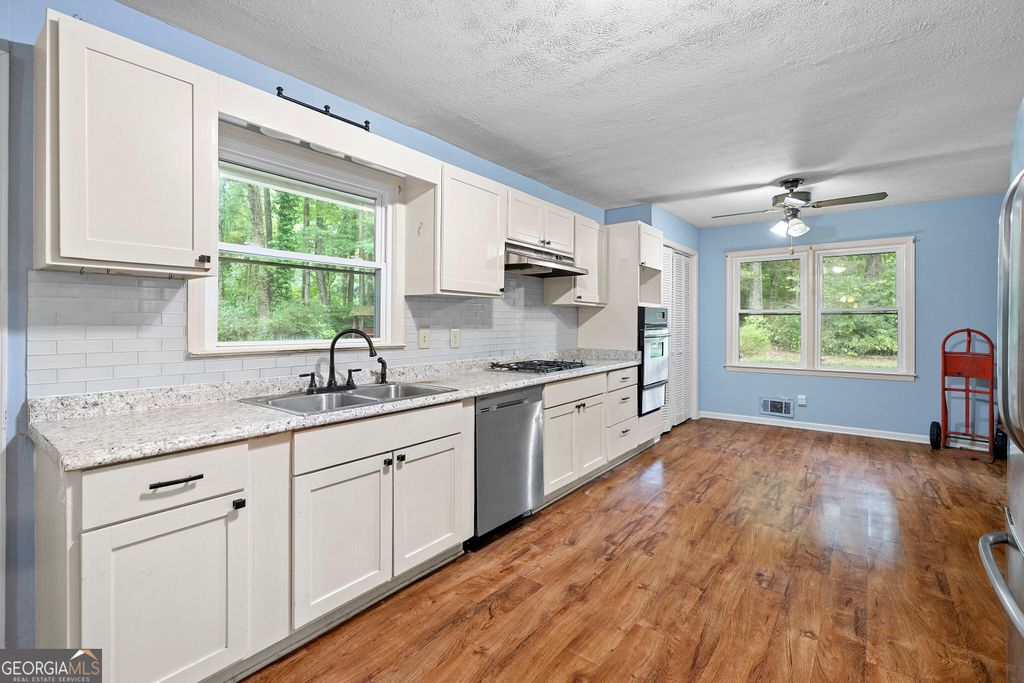 195 Rosewood Avenue, Tyrone, GA 30290 — photo 5