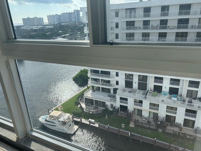 3100 NE 49th Street PH06, Fort Lauderdale, FL 33308