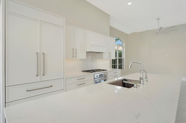 1012 Diamond Head Way, Palm Beach Gardens, FL 33418
