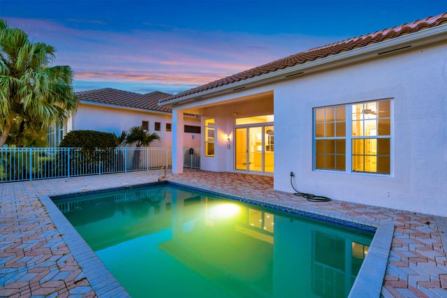 1012 Diamond Head Way, Palm Beach Gardens, FL 33418