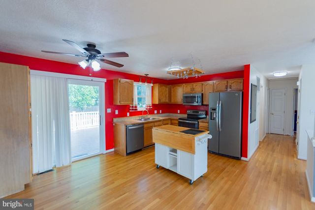 53 BUGS CT, Ranson, WV 25438