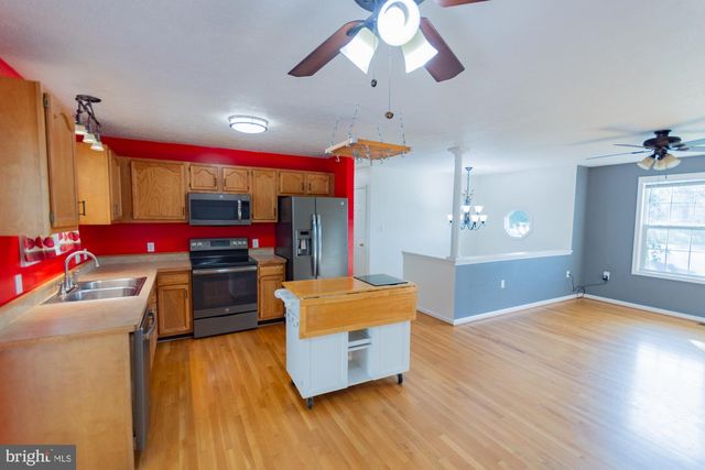 53 BUGS CT, Ranson, WV 25438