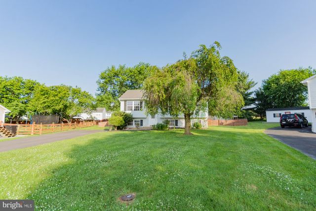 53 BUGS CT, Ranson, WV 25438