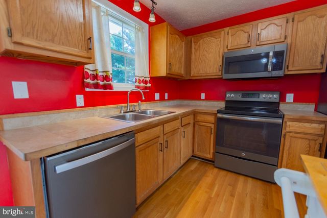 53 BUGS CT, Ranson, WV 25438