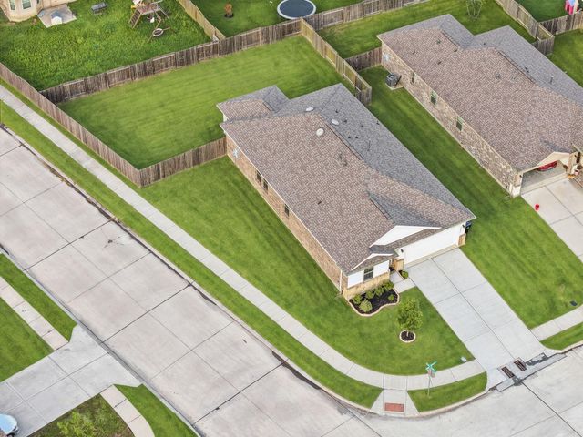 603 Walnut Branch Drive, Baytown, TX 77523
