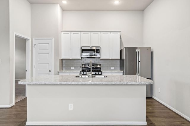 603 Walnut Branch Drive, Baytown, TX 77523