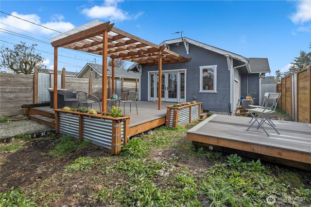 6822 S Lawrence Street, Tacoma, WA 98409