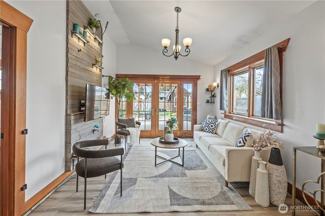 6822 S Lawrence Street, Tacoma, WA 98409