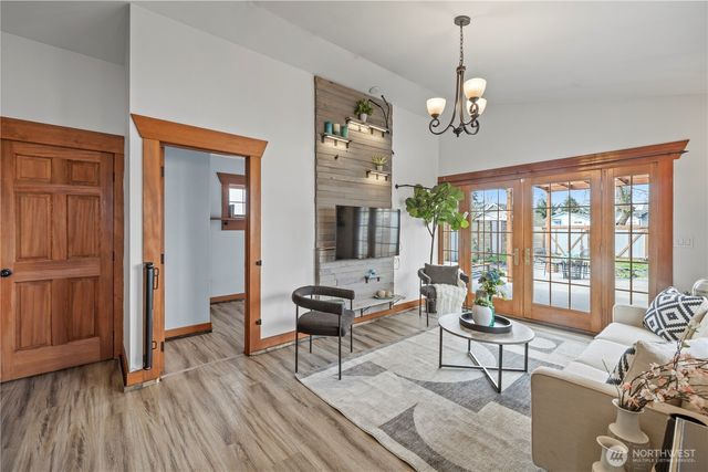 6822 S Lawrence Street, Tacoma, WA 98409