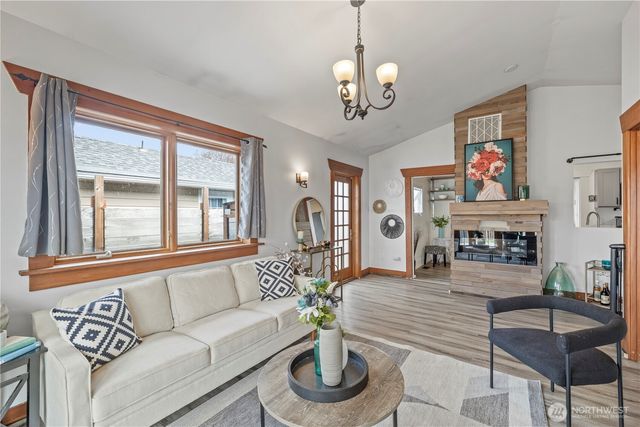 6822 S Lawrence Street, Tacoma, WA 98409