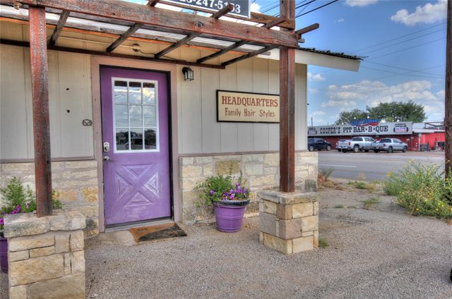 609 W Young ST, Llano, TX 78643