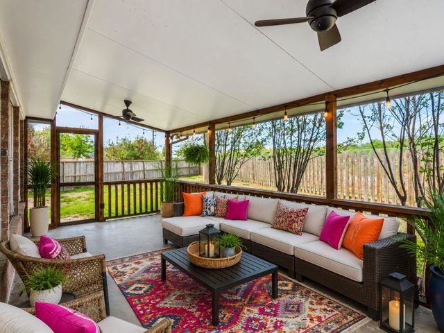 8823 Saratoga Drive, Sugar Land, TX 77479
