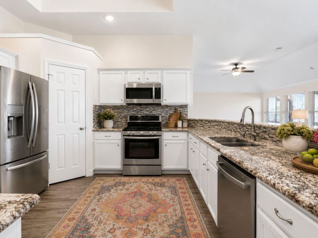 8823 Saratoga Drive, Sugar Land, TX 77479