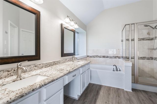 8823 Saratoga Drive, Sugar Land, TX 77479