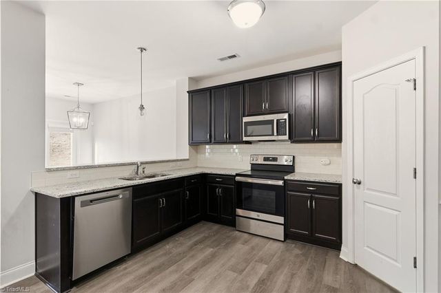 3439 River Farm Drive, Kernersville, NC 27284