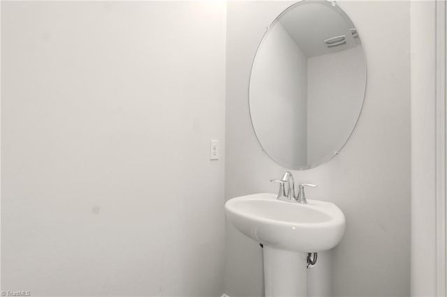 3439 River Farm Drive, Kernersville, NC 27284