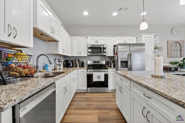 412 Gray Wolf Drive, Macon, GA 31216