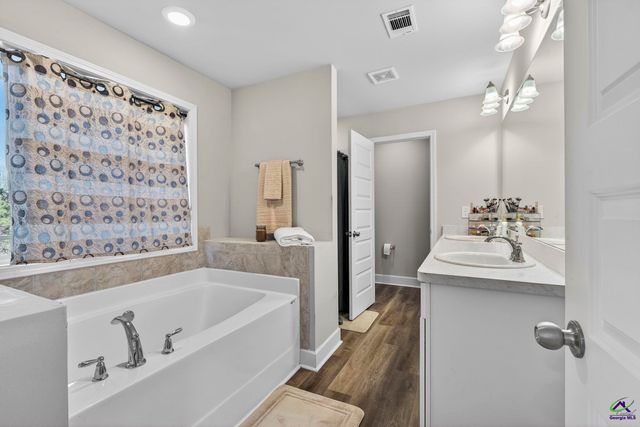 412 Gray Wolf Drive, Macon, GA 31216