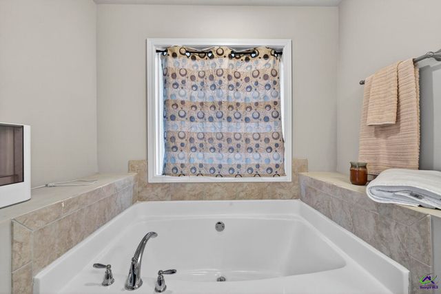 412 Gray Wolf Drive, Macon, GA 31216