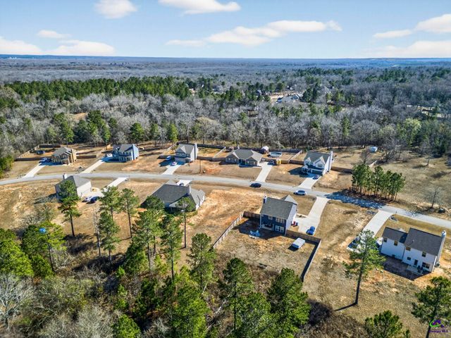 412 Gray Wolf Drive, Macon, GA 31216