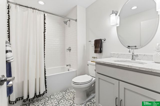 2508 S 92 Plaza, Omaha, NE 68124