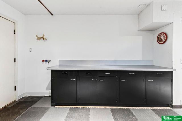 2508 S 92 Plaza, Omaha, NE 68124