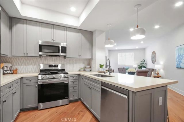 927 Deep Valley Drive 105, Rolling Hills Estates, CA 90274