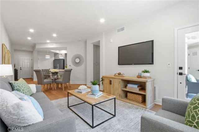927 Deep Valley Drive 105, Rolling Hills Estates, CA 90274