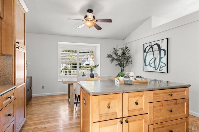 476 Talbot Ave, Santa Rosa, CA 95405