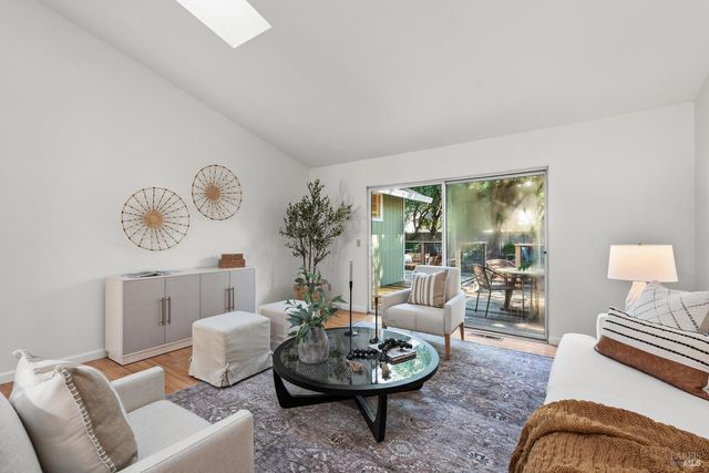 476 Talbot Ave, Santa Rosa, CA 95405