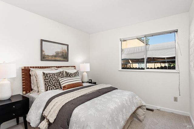 476 Talbot Ave, Santa Rosa, CA 95405