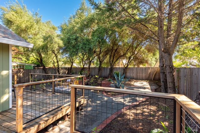 476 Talbot Ave, Santa Rosa, CA 95405