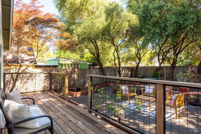 476 Talbot Ave, Santa Rosa, CA 95405