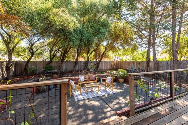 476 Talbot Ave, Santa Rosa, CA 95405