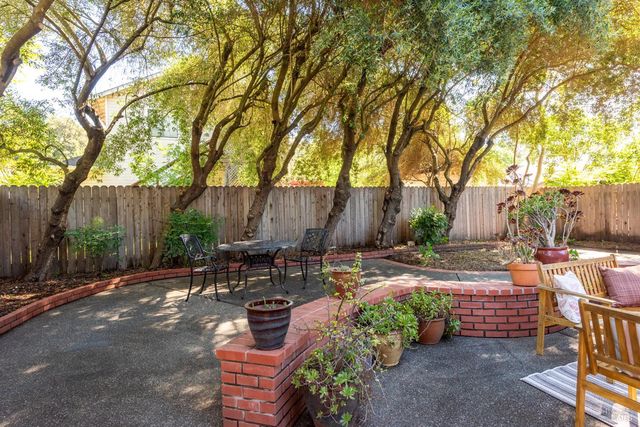 476 Talbot Ave, Santa Rosa, CA 95405