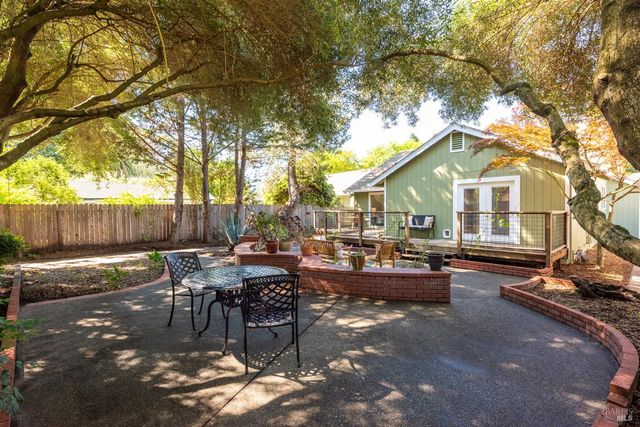 476 Talbot Ave, Santa Rosa, CA 95405