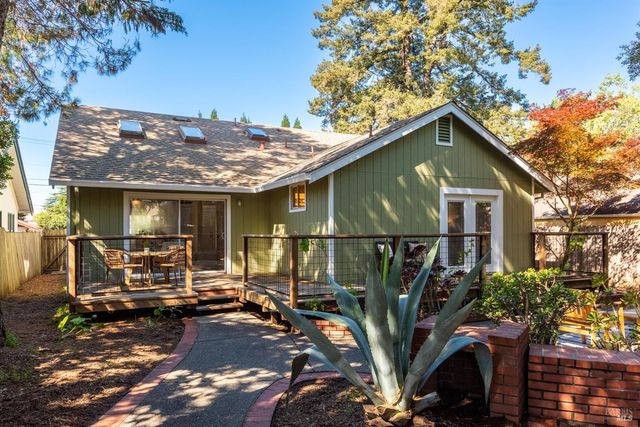 476 Talbot Ave, Santa Rosa, CA 95405