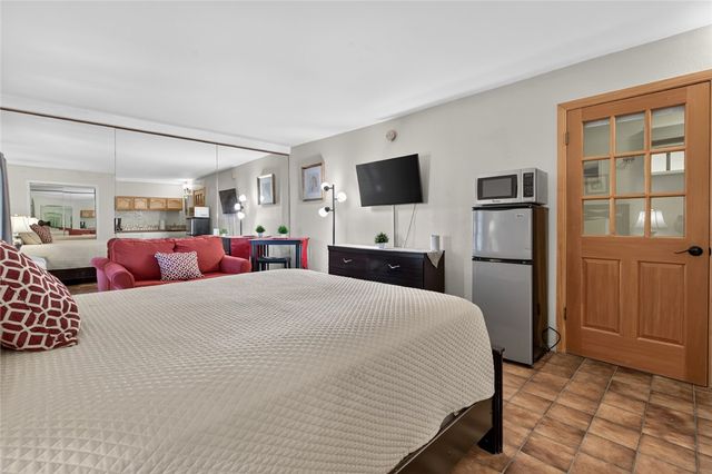 1350 E Tujunga, Burbank, CA 91501