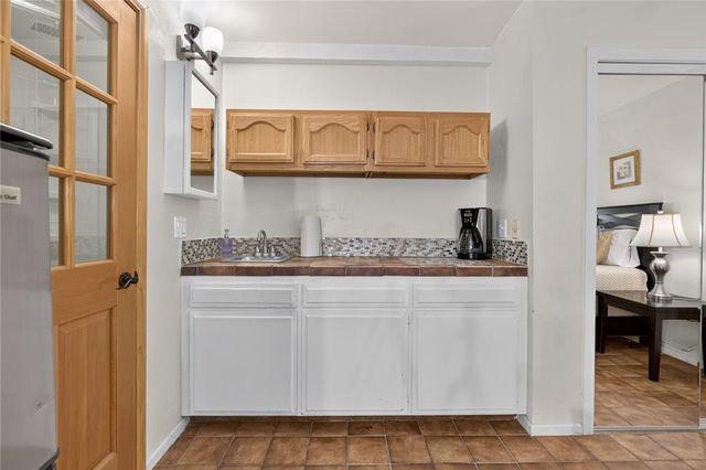 1350 E Tujunga, Burbank, CA 91501