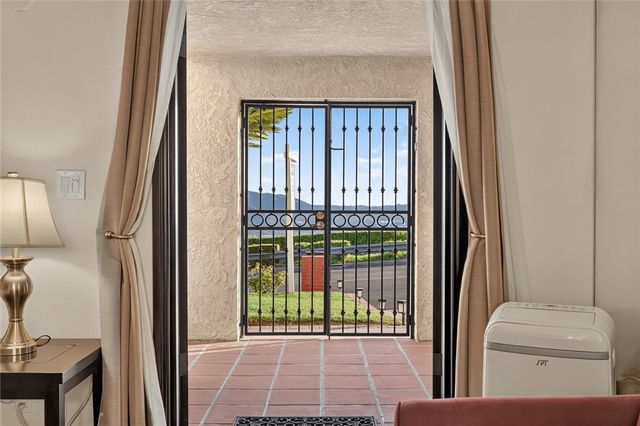 1350 E Tujunga, Burbank, CA 91501