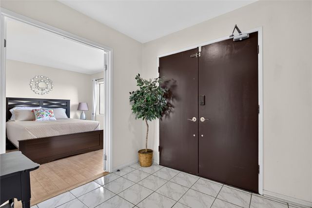 1350 E Tujunga, Burbank, CA 91501