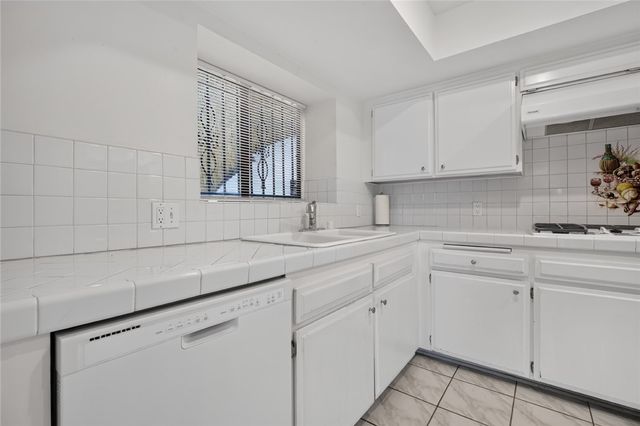 1350 E Tujunga, Burbank, CA 91501