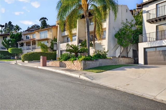 1350 E Tujunga, Burbank, CA 91501