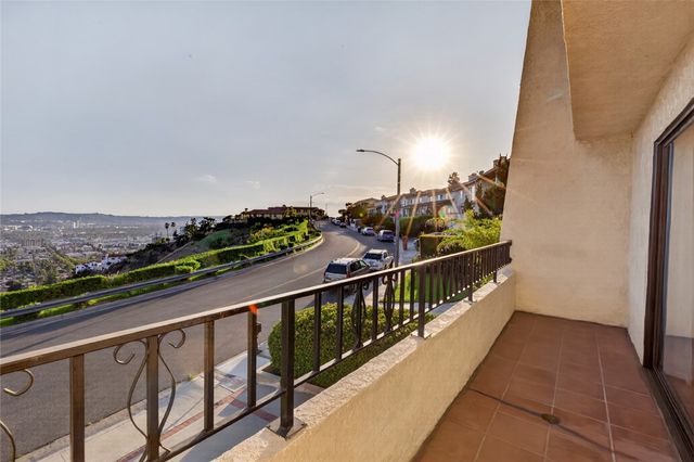 1350 E Tujunga, Burbank, CA 91501