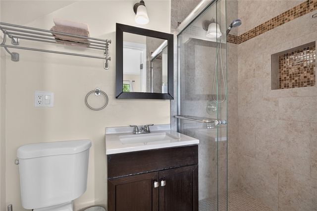 1350 E Tujunga, Burbank, CA 91501