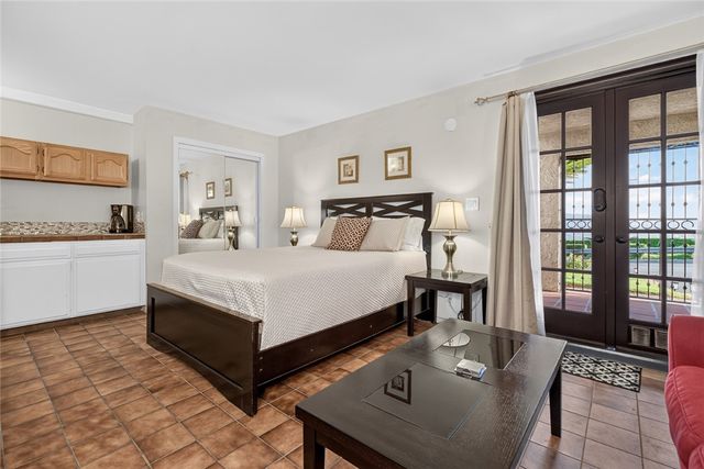 1350 E Tujunga, Burbank, CA 91501