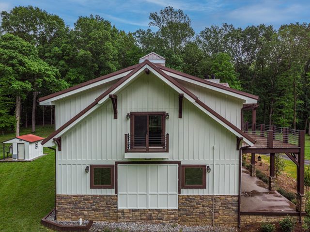 4451 Airport Rd, Springfield, TN 37172