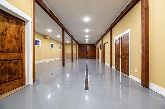 4451 Airport Rd, Springfield, TN 37172