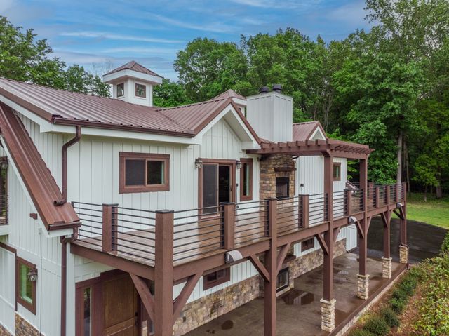 4451 Airport Rd, Springfield, TN 37172
